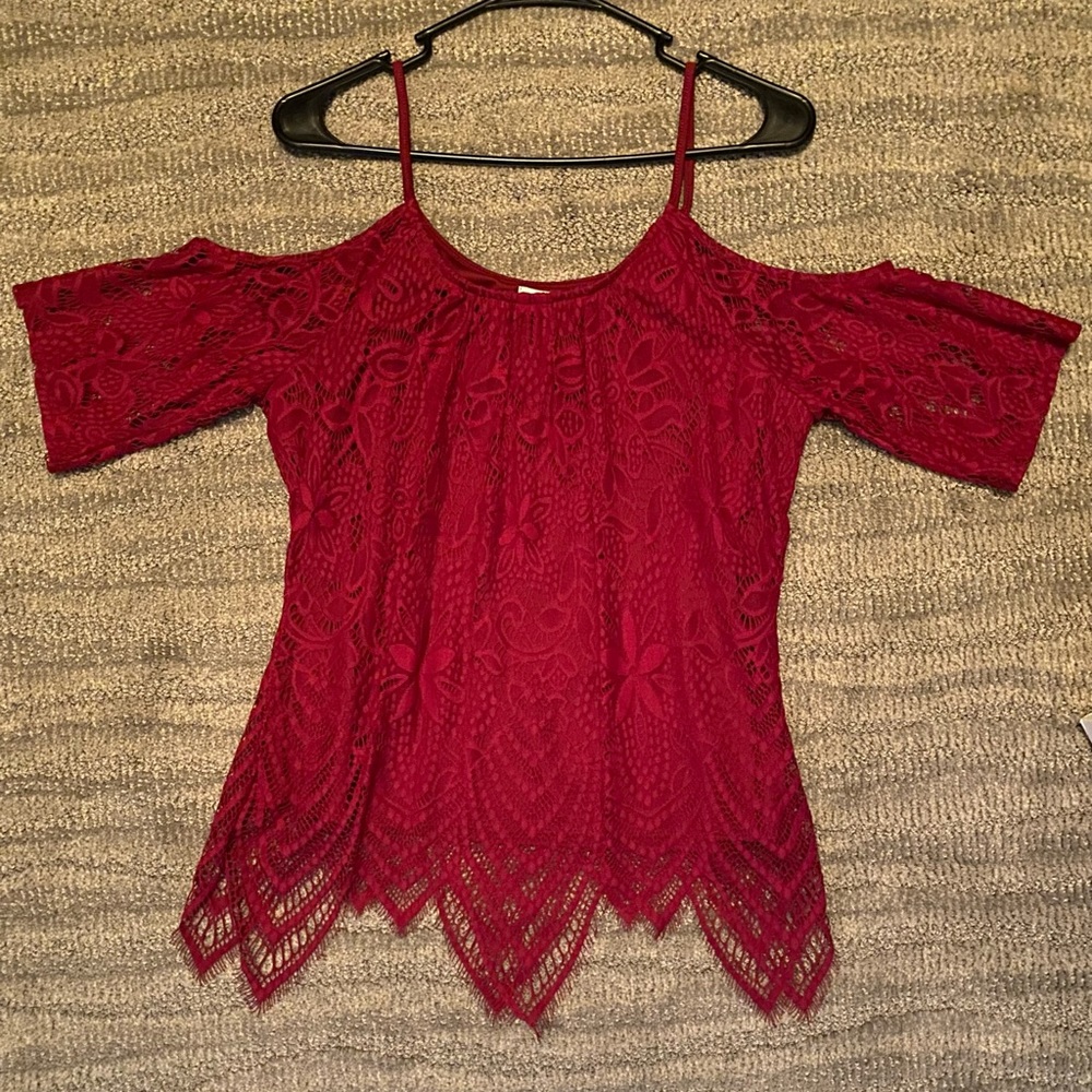 Cold shoulder lace top